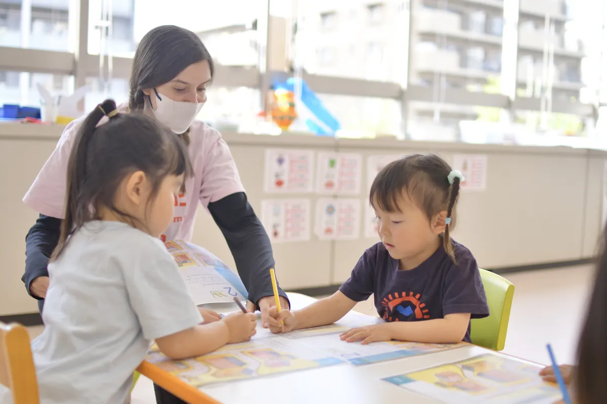 手を動かしながら、考える力を育みます